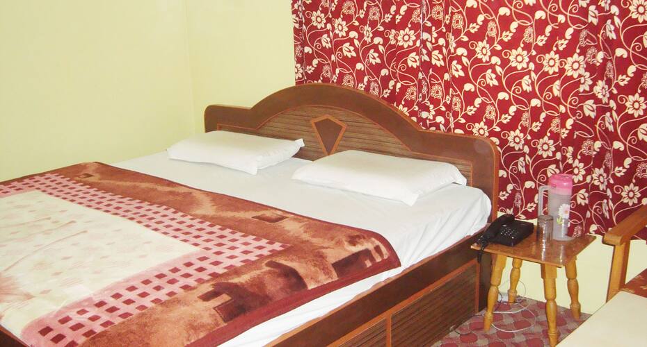 Hotel Abi-Hayat, Srinagar 4